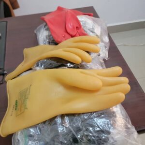 Gloves rubber